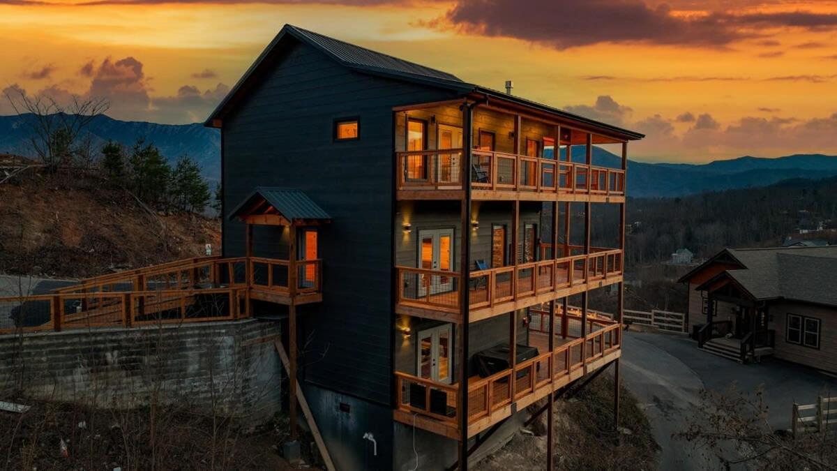 Big Bear Shack - Handicap Accessible & Dog Friendly Gatlinburg Exterior foto
